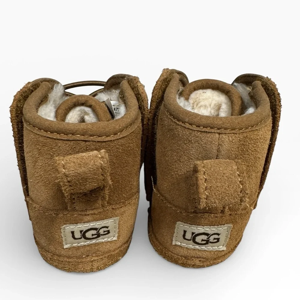 UGG Baby Neumel Suede Booties Chestnut Wool Lined Infant Size US 4/5 UK 4